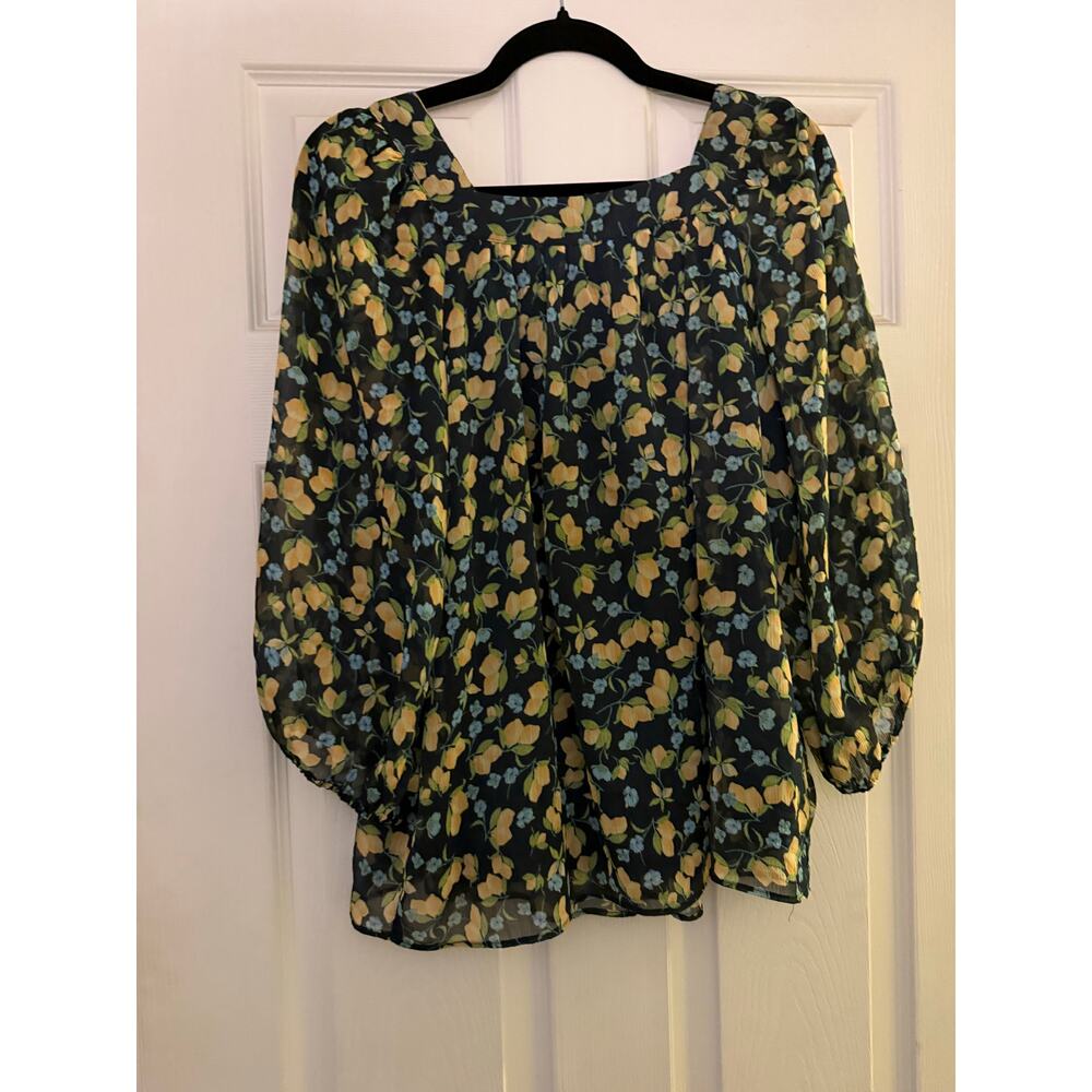 Lauren Conrad floral shirt size medium - Picture 2 of 7